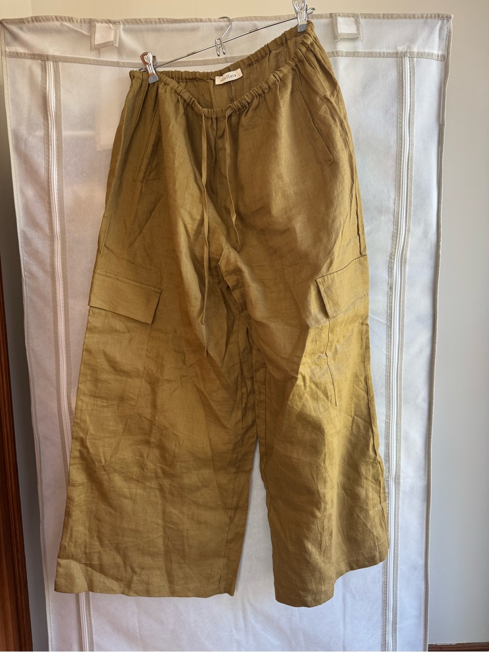 Wide-Leg Cargo Linen Pants in Mustard